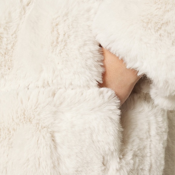 DKNY
FAUX FUR JACKET WITH WAIST AND HOOD - Winter jacket XS - Picture 8 of 13